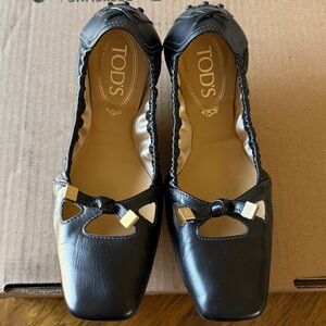 Tod's Black Leather Square-Toe Flats